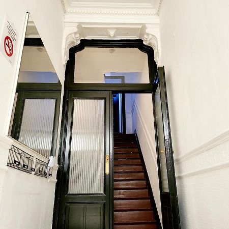Chambre Privee Au 3E Etage Sans Ascenceur En Plein Centre De Charleroi Daire Dış mekan fotoğraf