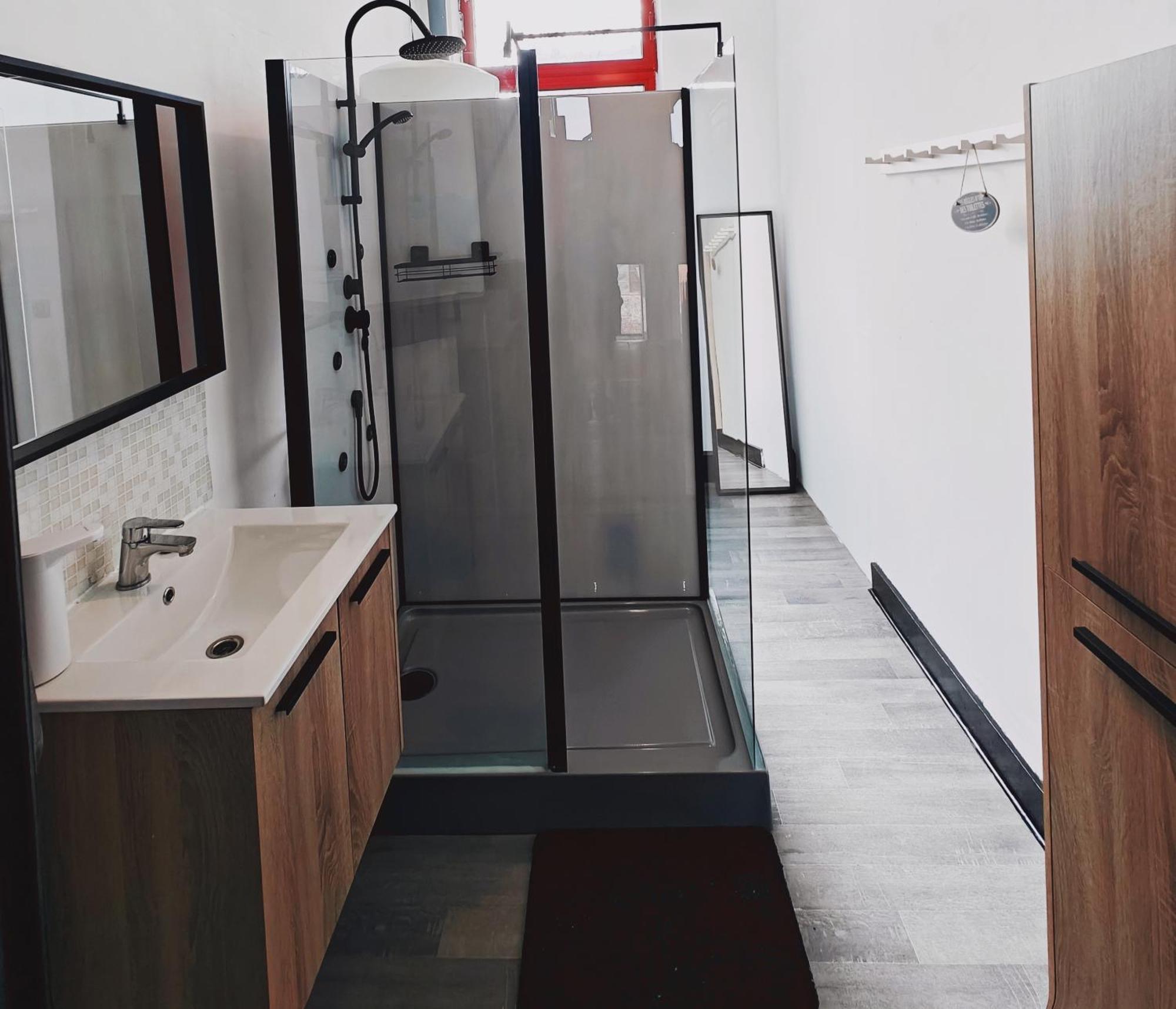 Chambre Privee Au 3E Etage Sans Ascenceur En Plein Centre De Charleroi Daire Dış mekan fotoğraf